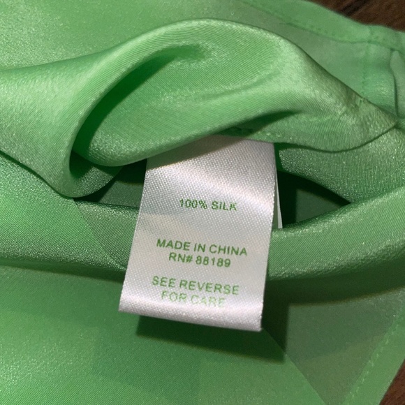 Lilly Pulitzer Dahlia Silk Tie Front Tank Top - Picture 5 of 6